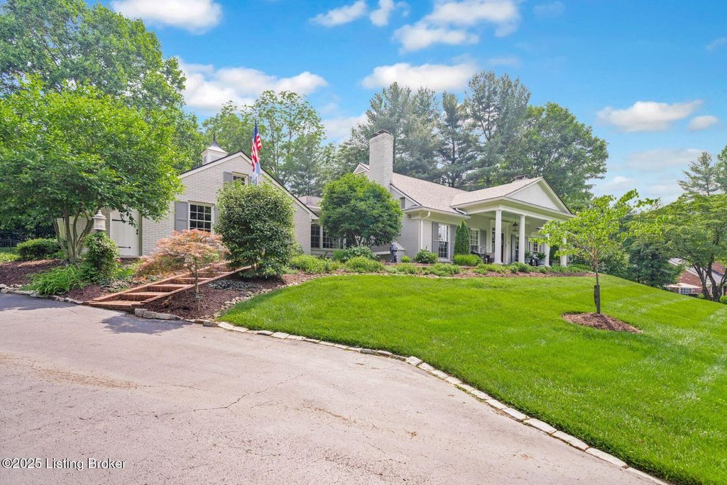 Photo of 3614 Glenview Ave, Glenview, KY 40025 (MLS # 1710199)