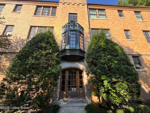 Condo For Sale - 3017 Brownsboro Rd #APT 4<br/> Jefferson County, Louisville, KY 40206