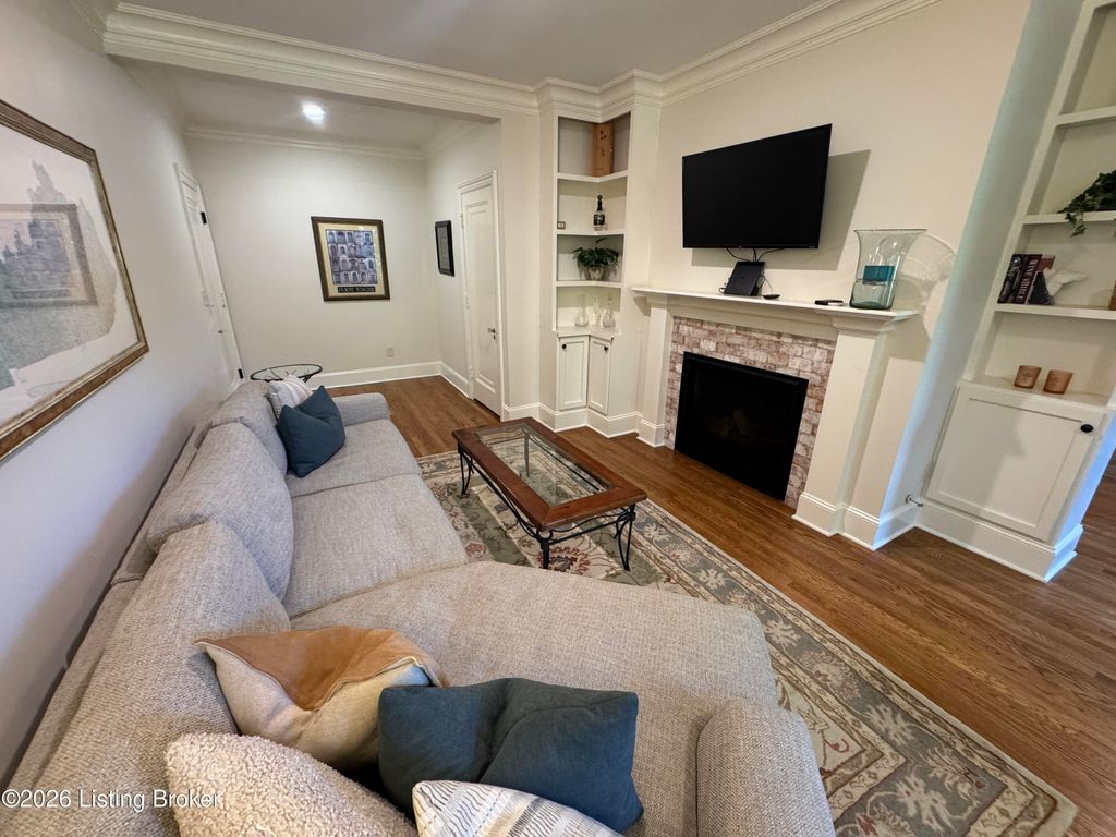 Photo of 3017 Brownsboro Rd #APT 4, Louisville, KY 40206 (MLS # 1723518)