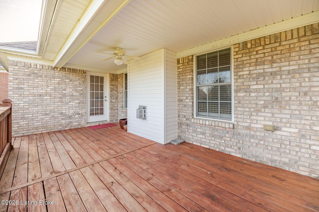 Photo of 11707 Taylor Rae Dr, Louisville, KY 40229 (MLS # 1713611)