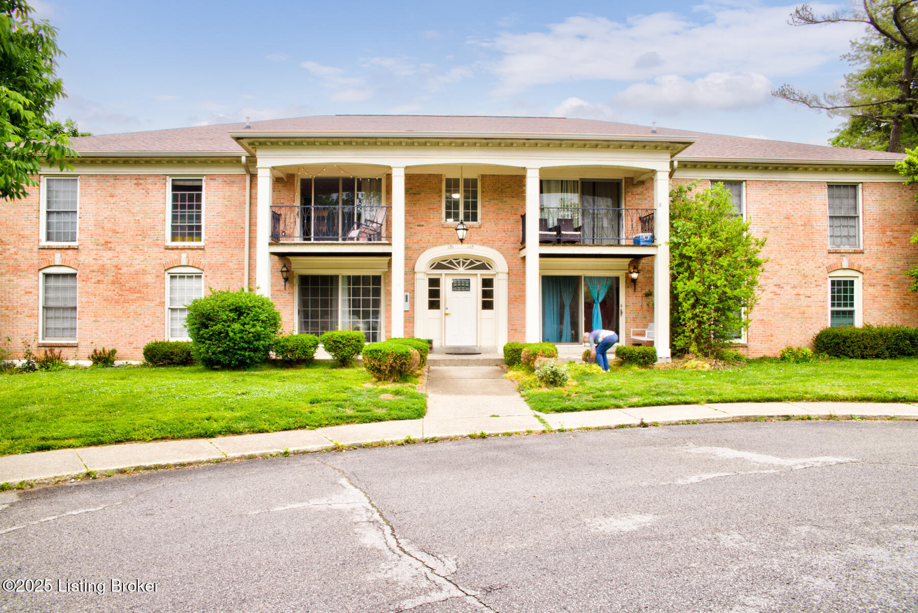 108 Highwood Dr, Louisville, Pennsylvania image 1