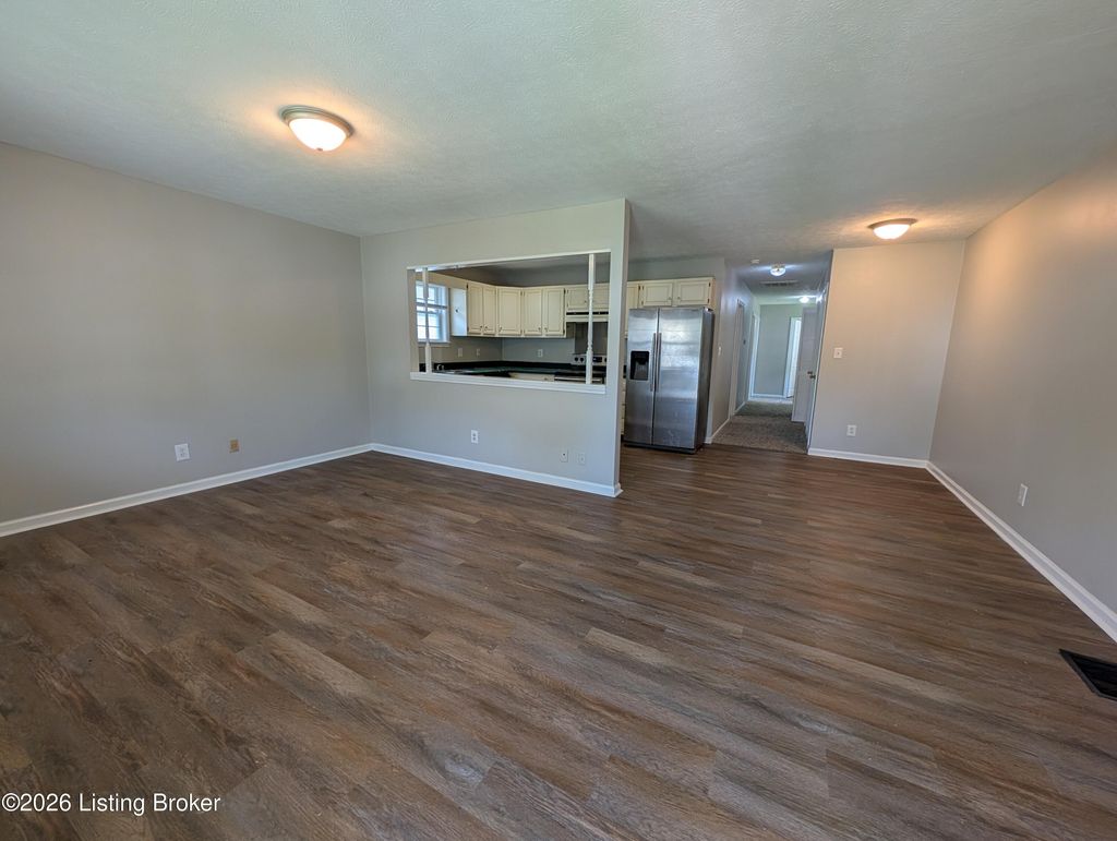 Photo of 1504 Haskin Ave, Louisville, KY 40215 (MLS # 1723200)