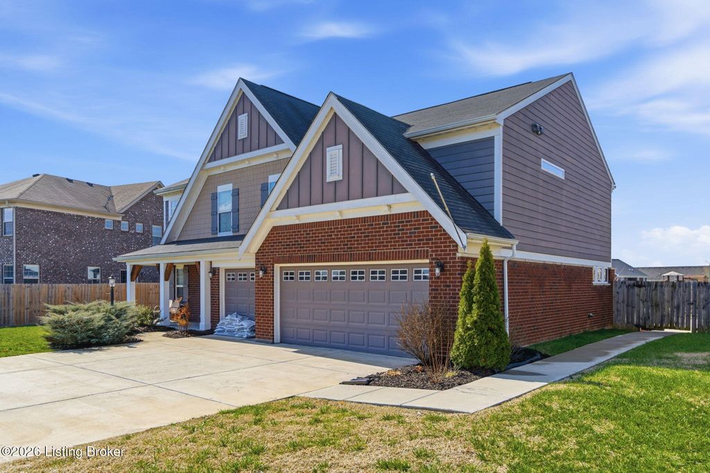 Photo of 405 Mallard Lake Blvd, Shepherdsville, KY 40165 (MLS # 1711170)