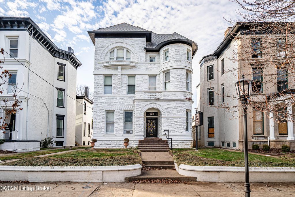 Photo of 1010 S 3rd St, Louisville, KY 40203 (MLS # 1711591)