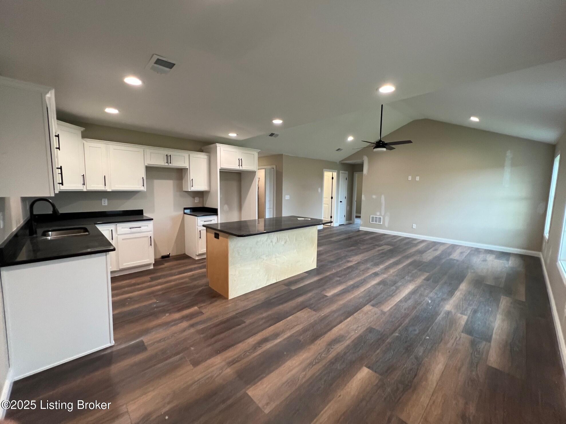 106 New Orleans Ct, Taylorsville, Pennsylvania image 3