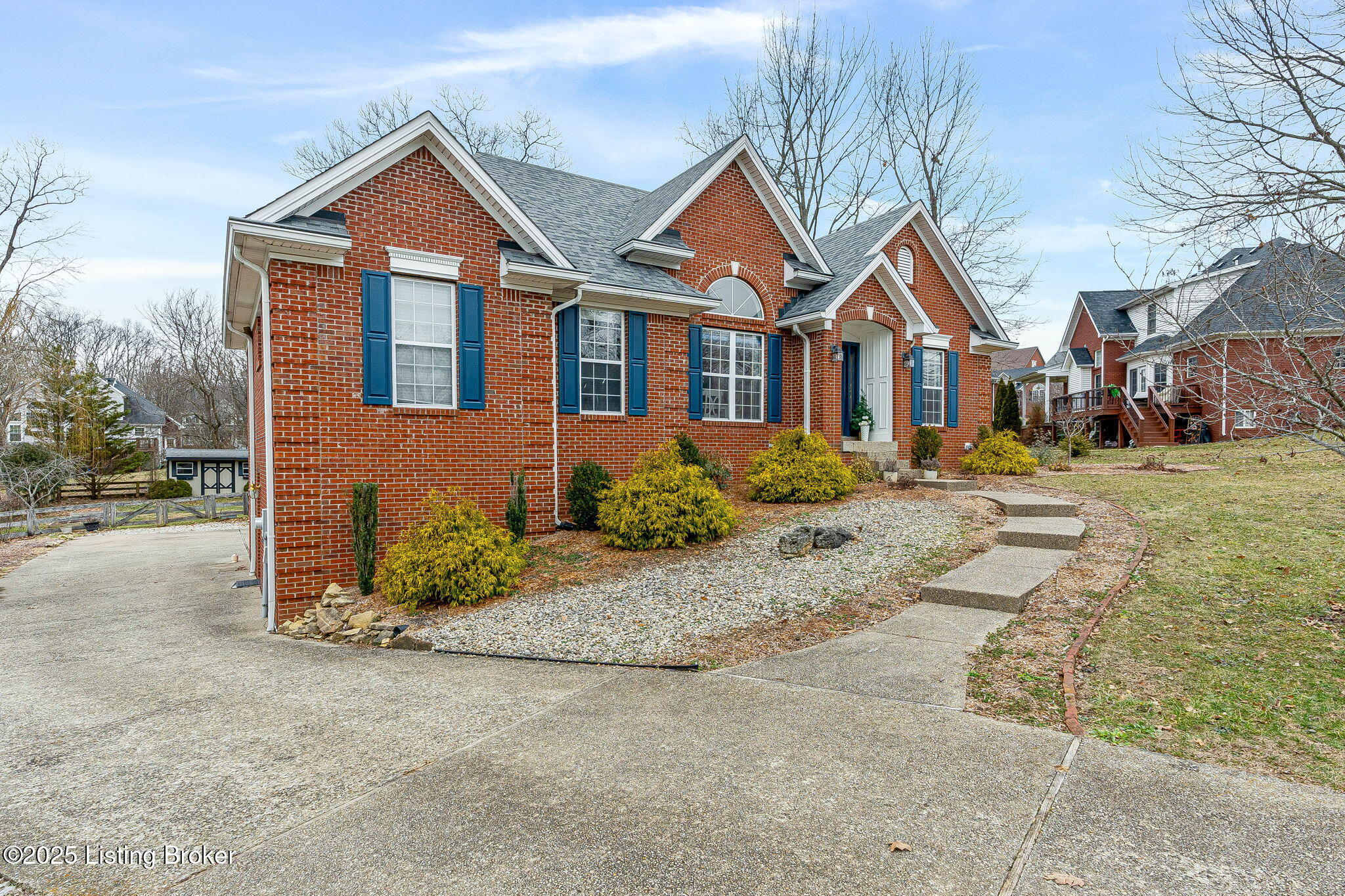 524 Wood Lake Dr, La Grange, Kentucky image 2