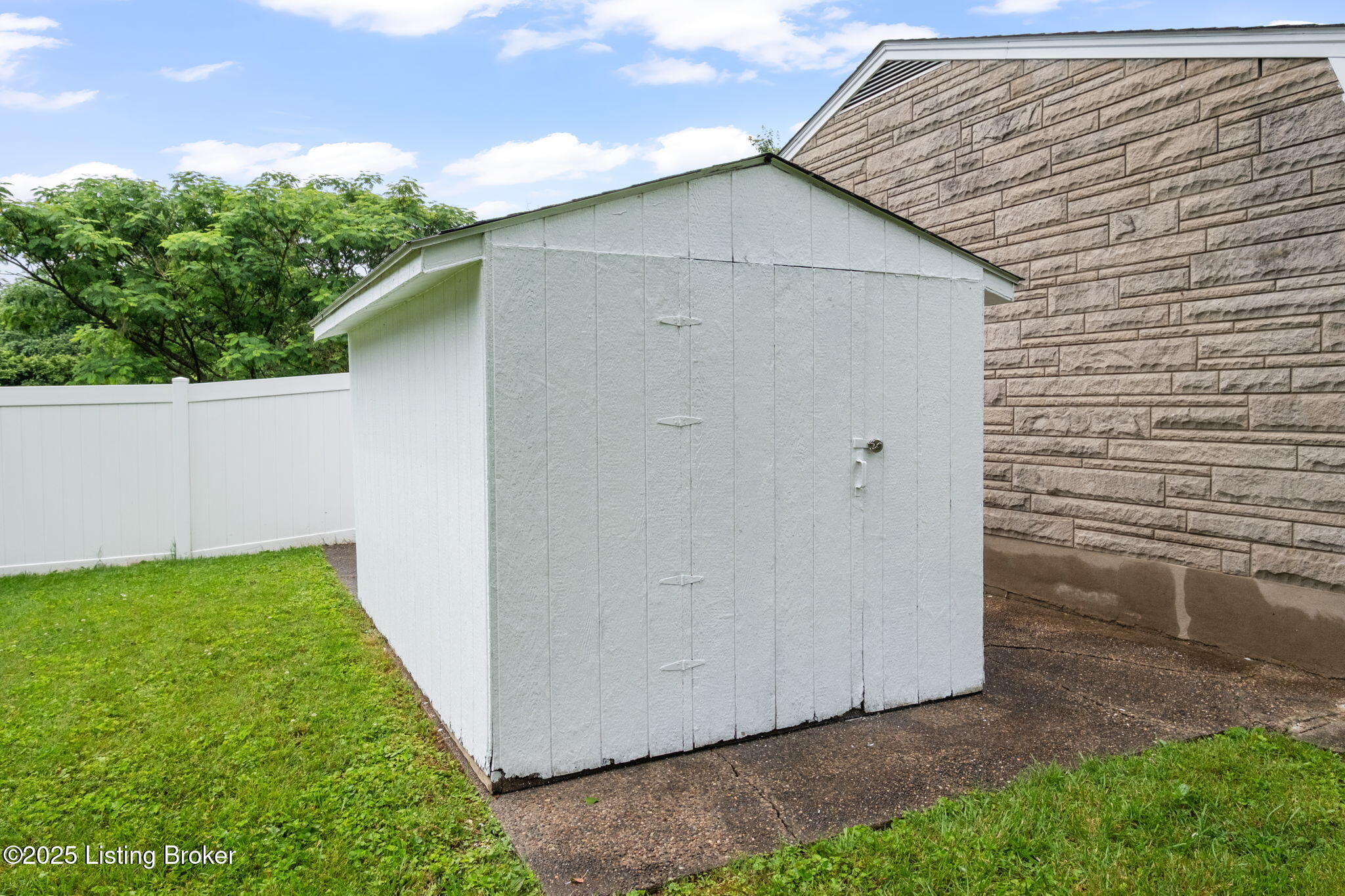 7403 Stanhope Ct, Louisville, Kentucky image 38
