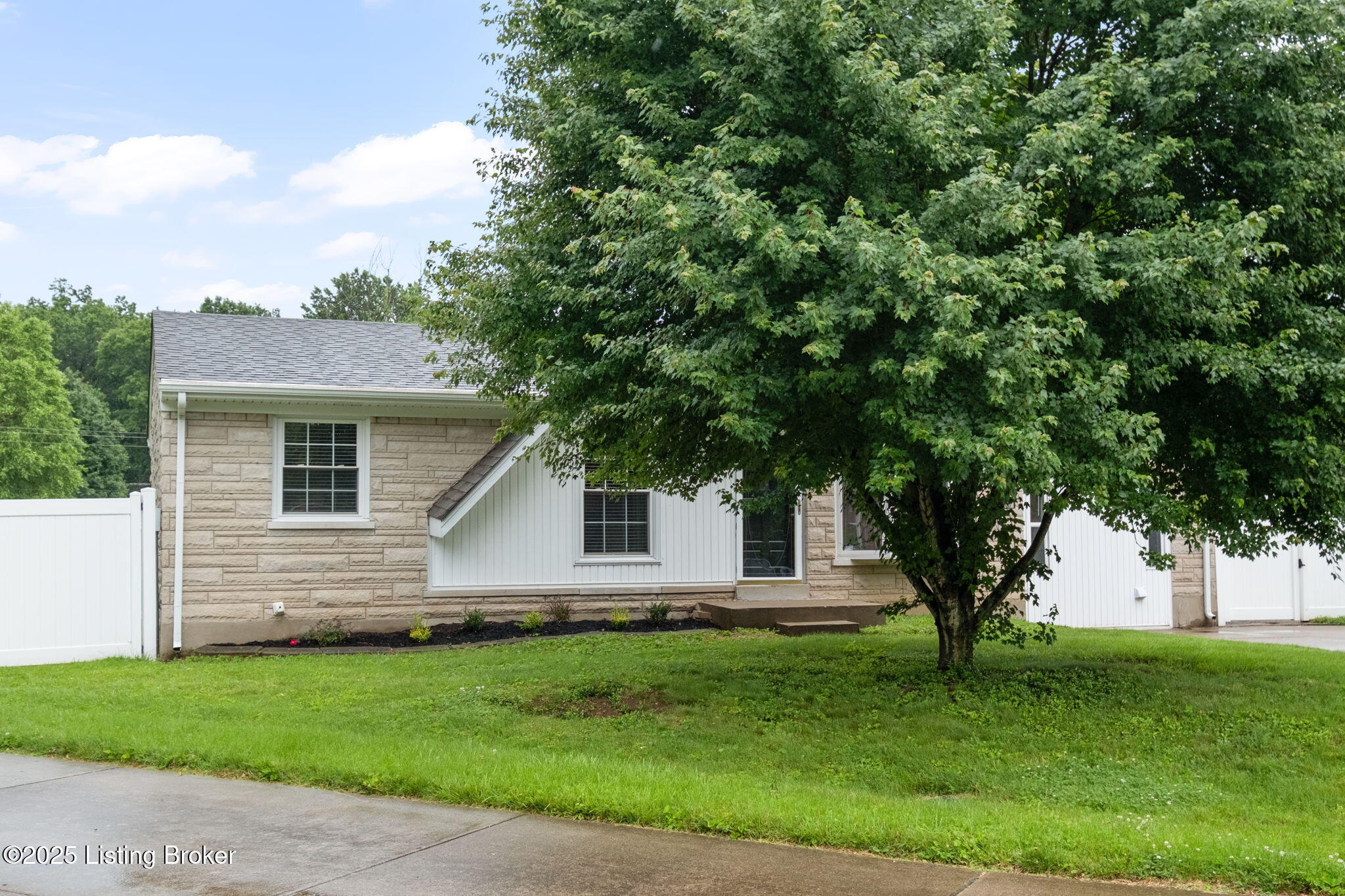 7403 Stanhope Ct, Louisville, Kentucky image 41