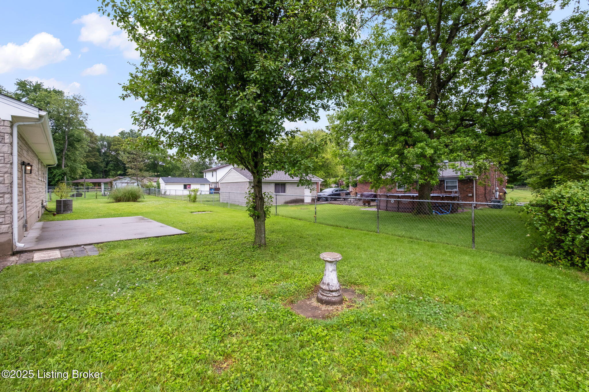 7403 Stanhope Ct, Louisville, Kentucky image 40