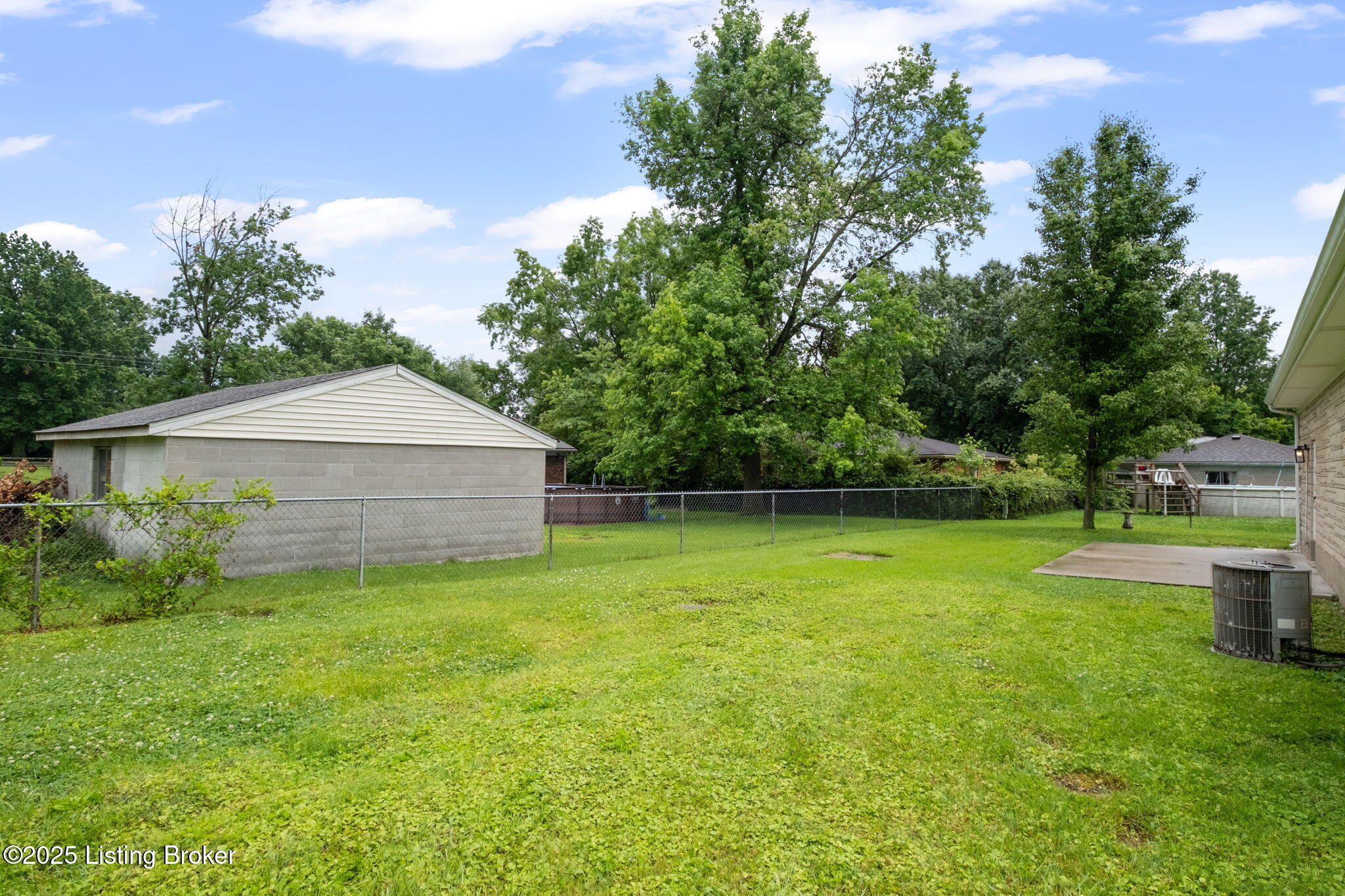 7403 Stanhope Ct, Louisville, Kentucky image 31