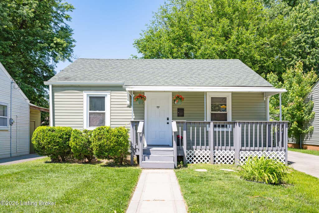 Photo of 1932 Beech St, Louisville, KY 40210 (MLS # 1722527)