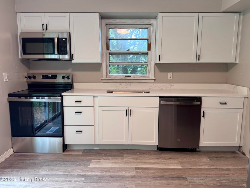 Photo of 7305 Meadow Rd, Crestwood, KY 40014 (MLS # 1723349)