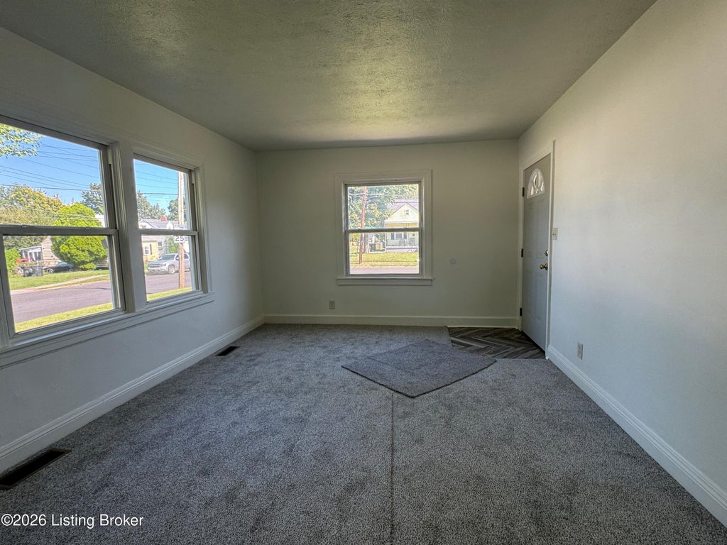 Photo of 618 Montana Ave, Louisville, KY 40208 (MLS # 1727778)