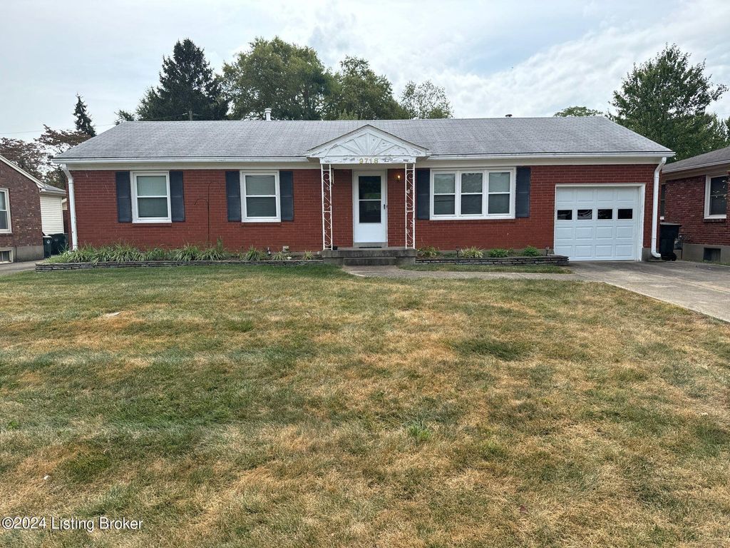 Photo of 9718 Lyric Ln, Jeffersontown, KY 40299 (MLS # 1710507)