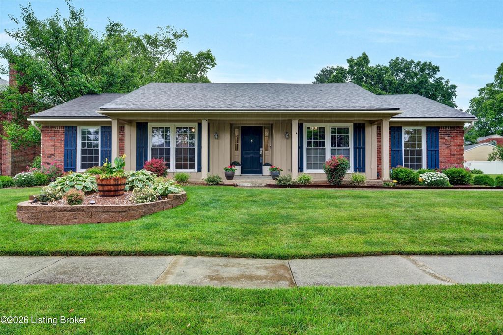 Photo of 10705 Bowmore Ct, Louisville, KY 40243 (MLS # 1718846)