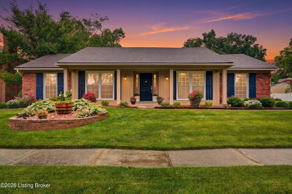 Photo of 10705 Bowmore Ct, Louisville, KY 40243 (MLS # 1718846)