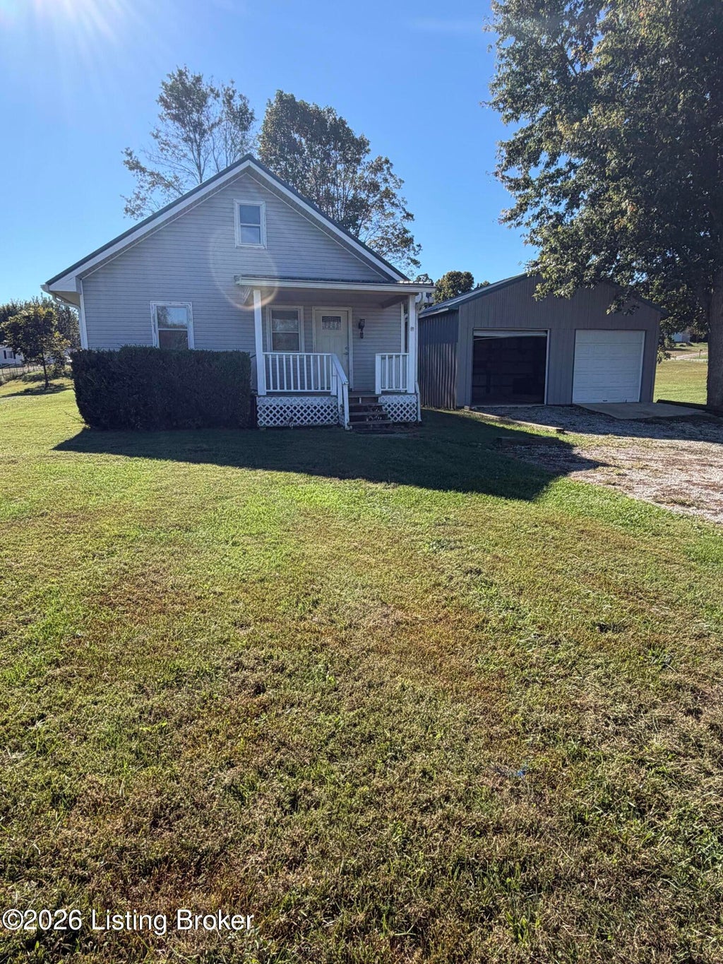 Photo of 40 Morris Ct, Vine Grove, KY 40175 (MLS # 1732369)