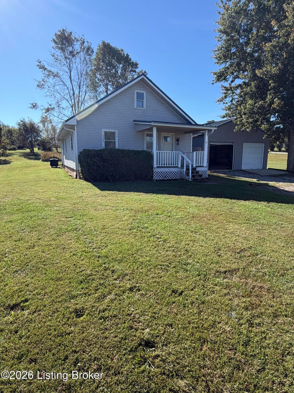 Photo of 40 Morris Ct, Vine Grove, KY 40175 (MLS # 1732369)