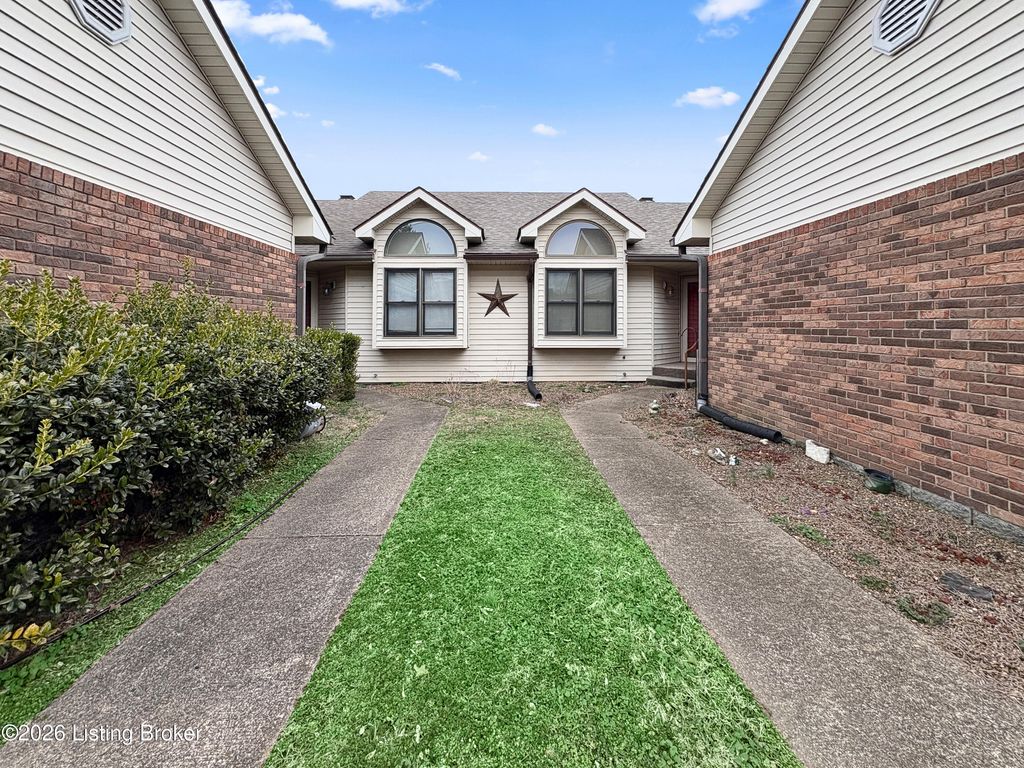 Photo of 468 Mulberry St, Leitchfield, KY 42754 (MLS # 1709397)