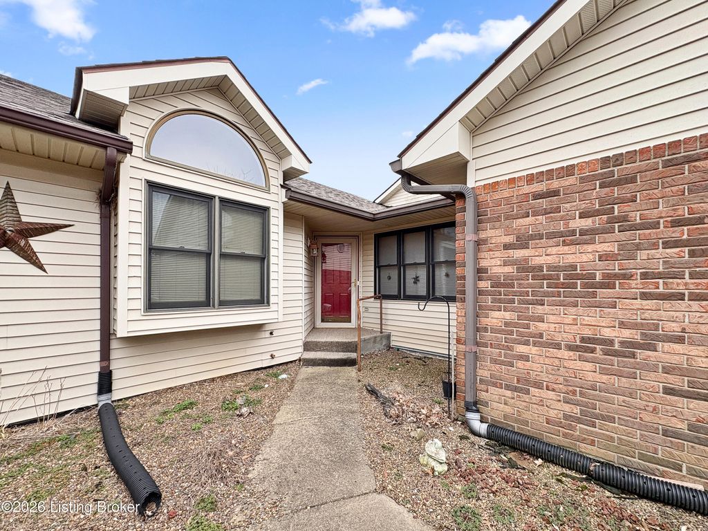 Photo of 468 Mulberry St, Leitchfield, KY 42754 (MLS # 1709397)