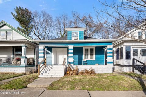 Photo of 2219 W Oak St, Louisville, KY 40210 (MLS # 1707918)