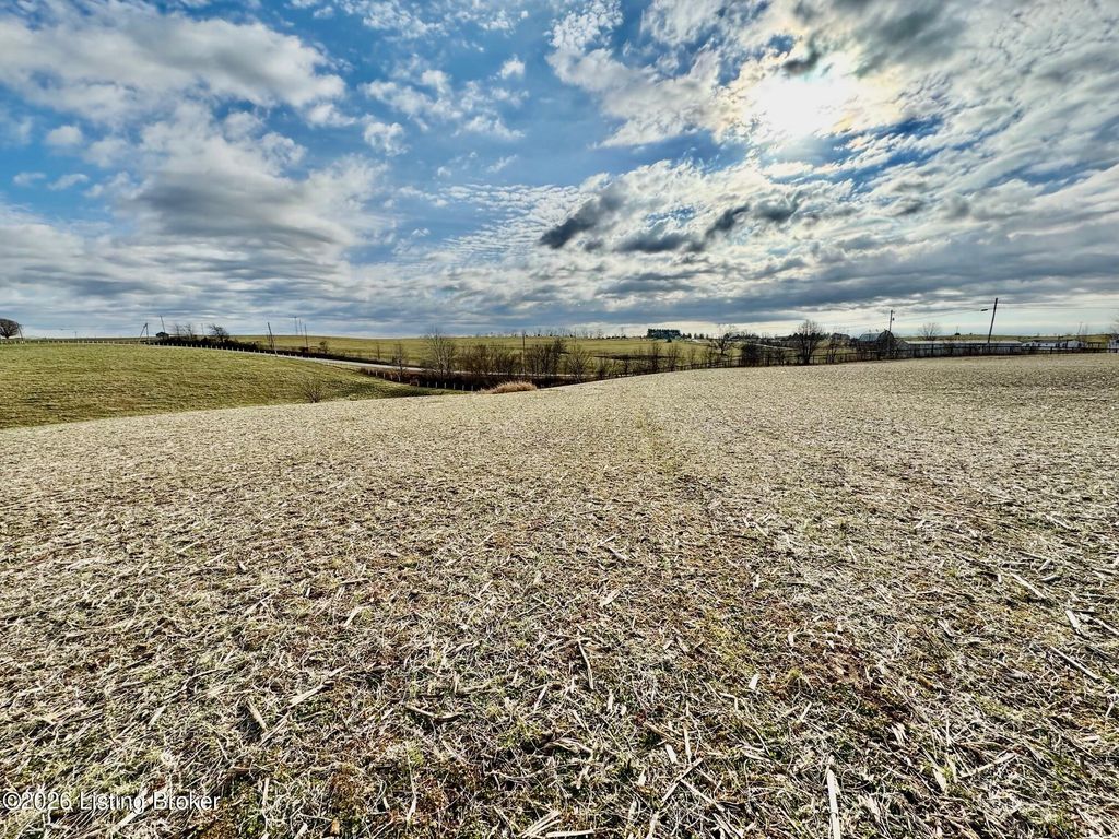 Photo of 1656-2 Old Perryville Loop, Springfield, KY 40069 (MLS # 1712394)