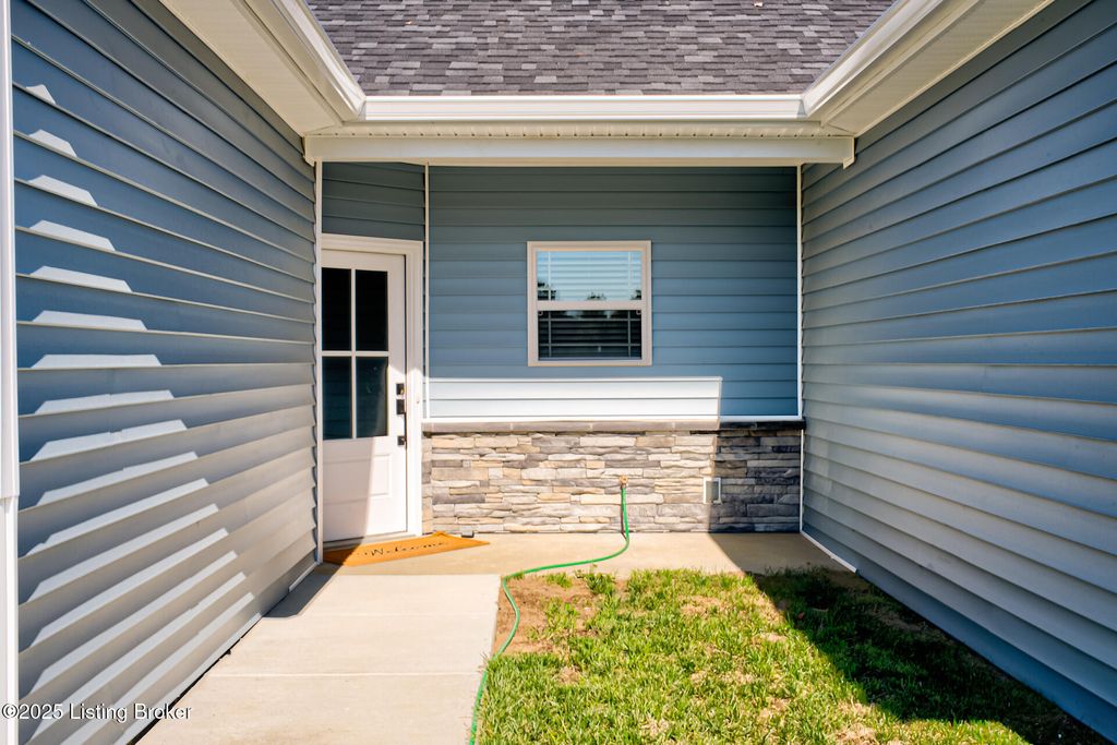 Photo of Lot 28 Brookley Place, Louisville, KY 40229 (MLS # 1700639)