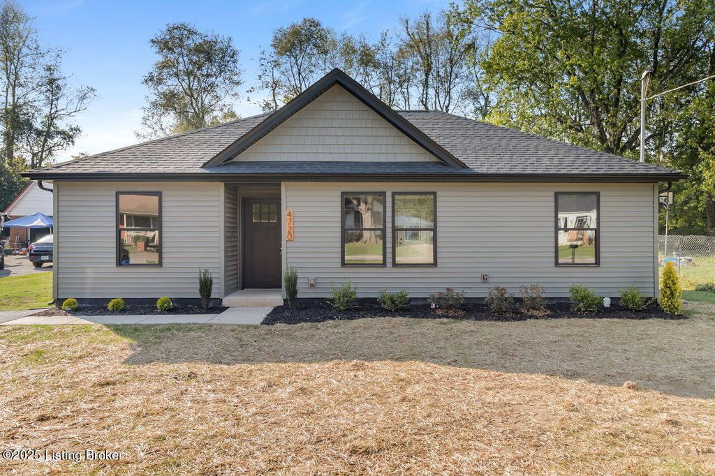 Photo of 4720 Beech Dr, Louisville, KY 40216 (MLS # 1710621)