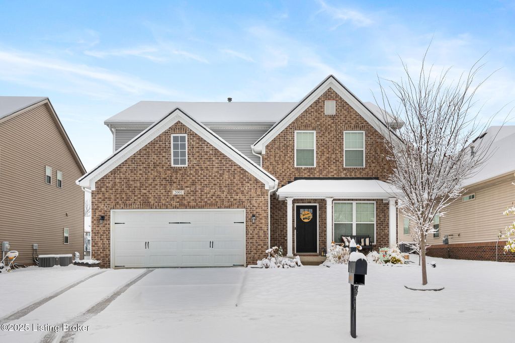 Photo of 2001 Carabiner Way, Louisville, KY 40245 (MLS # 1705081)