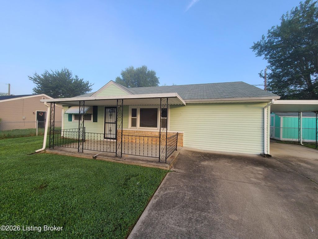 Photo of 13422 Hopedale Way, Louisville, KY 40272 (MLS # 1713744)