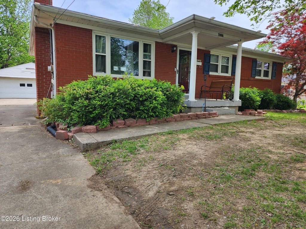 Photo of 4227 Bayberry Dr, Louisville, KY 40216 (MLS # 1714356)