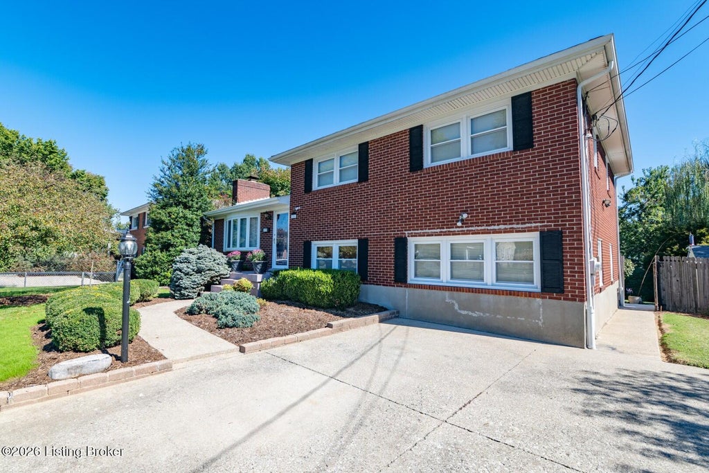 Photo of 8201 Terry Rd, Louisville, KY 40258 (MLS # 1731489)