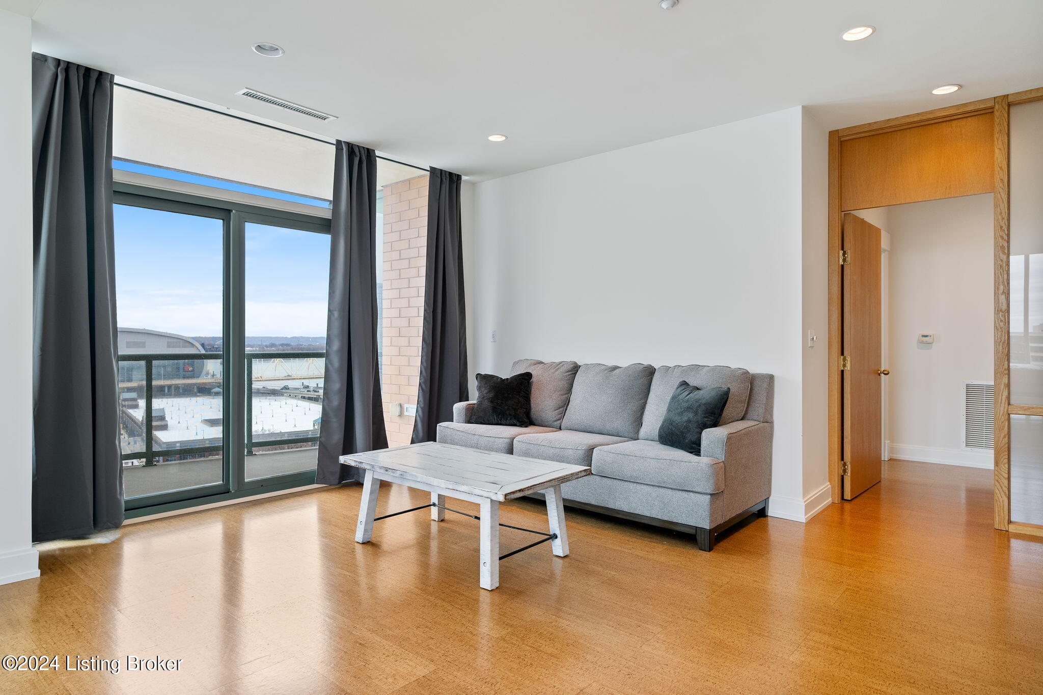 222 E Witherspoon St #904, Louisville, Kentucky image 18