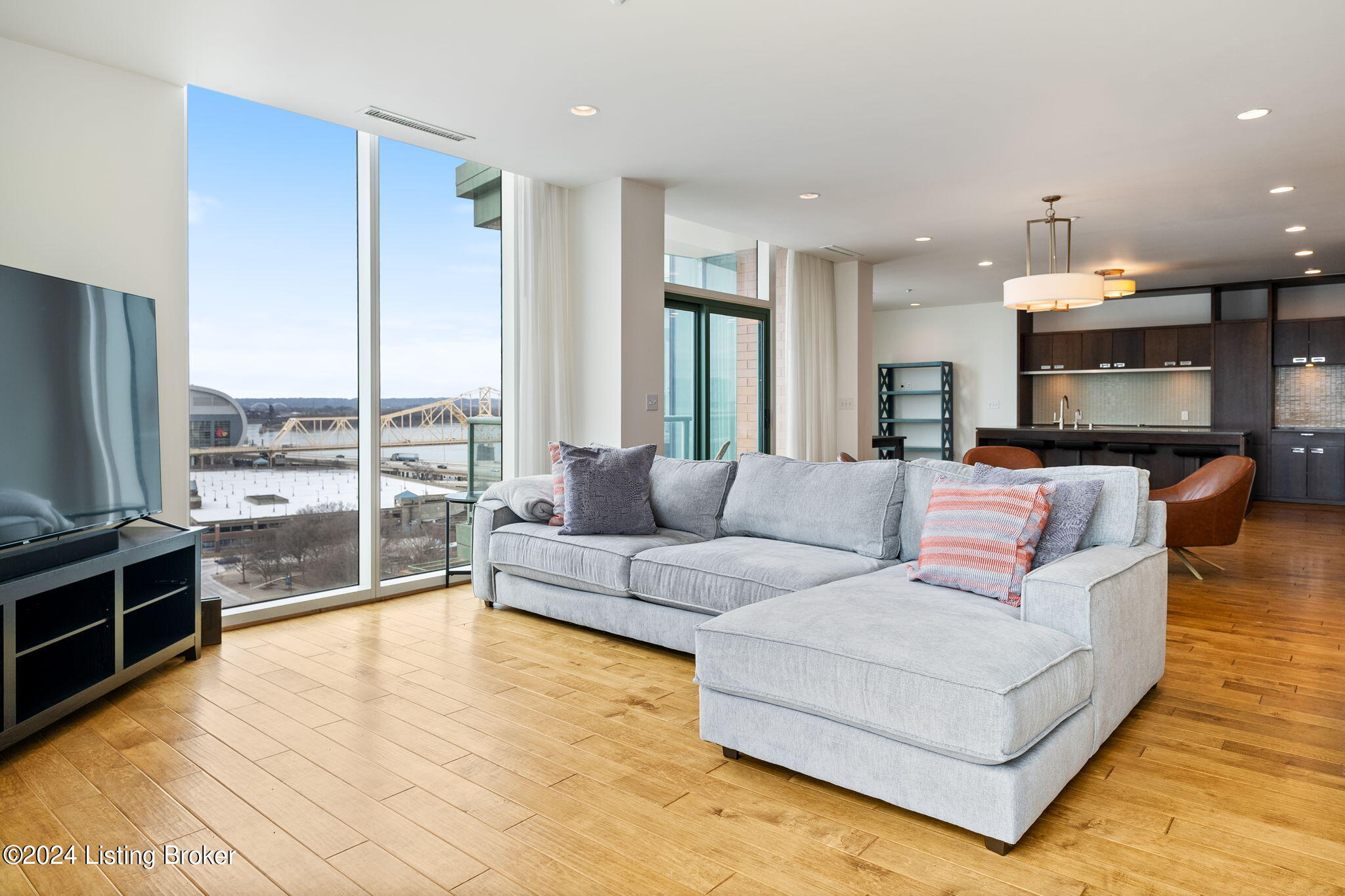 222 E Witherspoon St #904, Louisville, Kentucky image 6