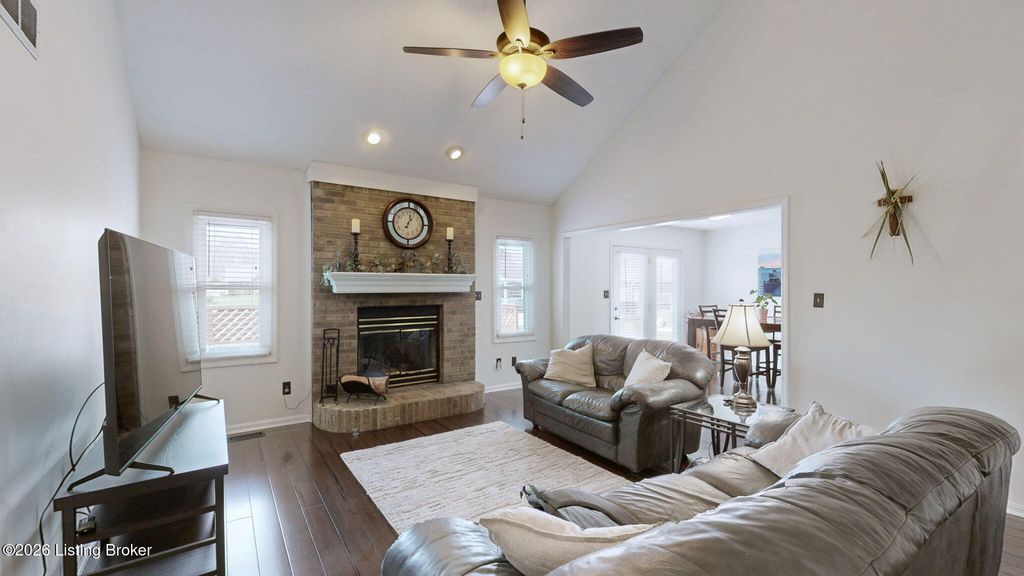 Photo of 400 Olde Colony Cove, Louisville, KY 40214 (MLS # 1713395)