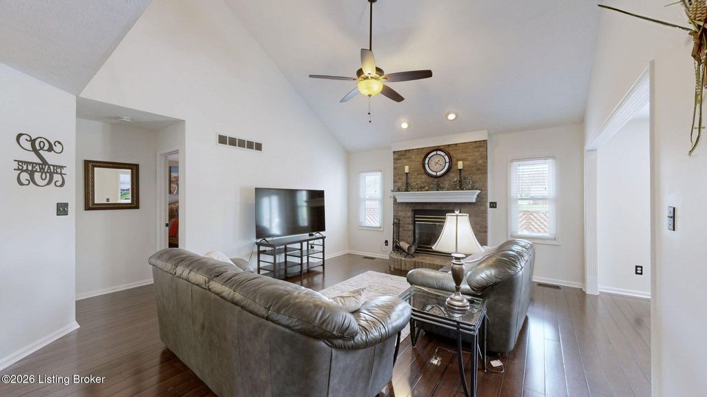 Photo of 400 Olde Colony Cove, Louisville, KY 40214 (MLS # 1713395)