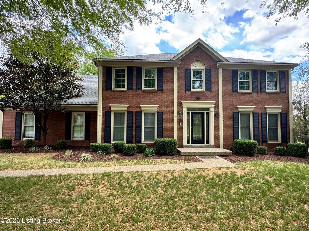 Photo of 11206 New Stone Ct, Louisville, KY 40223 (MLS # 1715759)