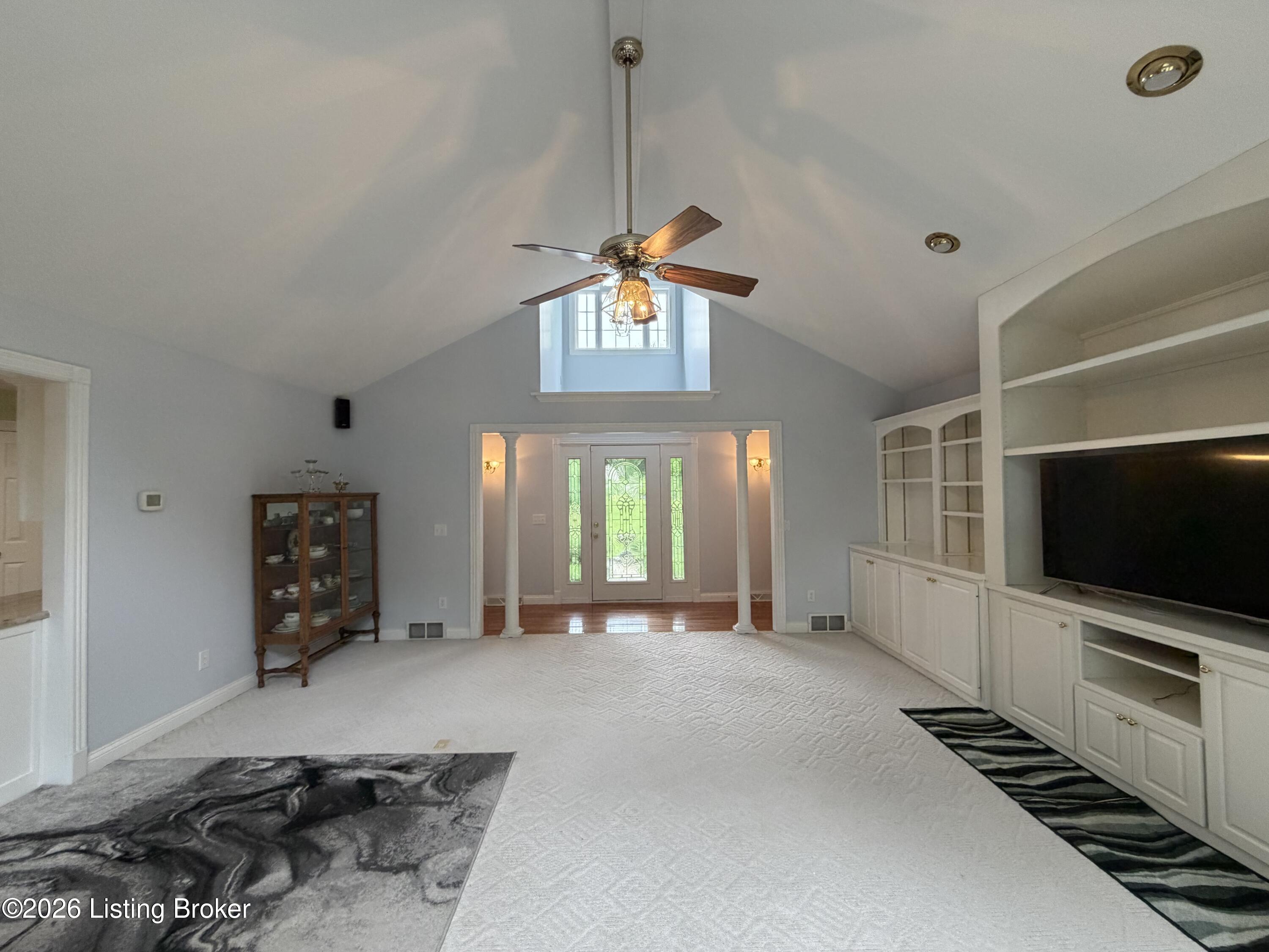 206 Meadow Ridge Dr