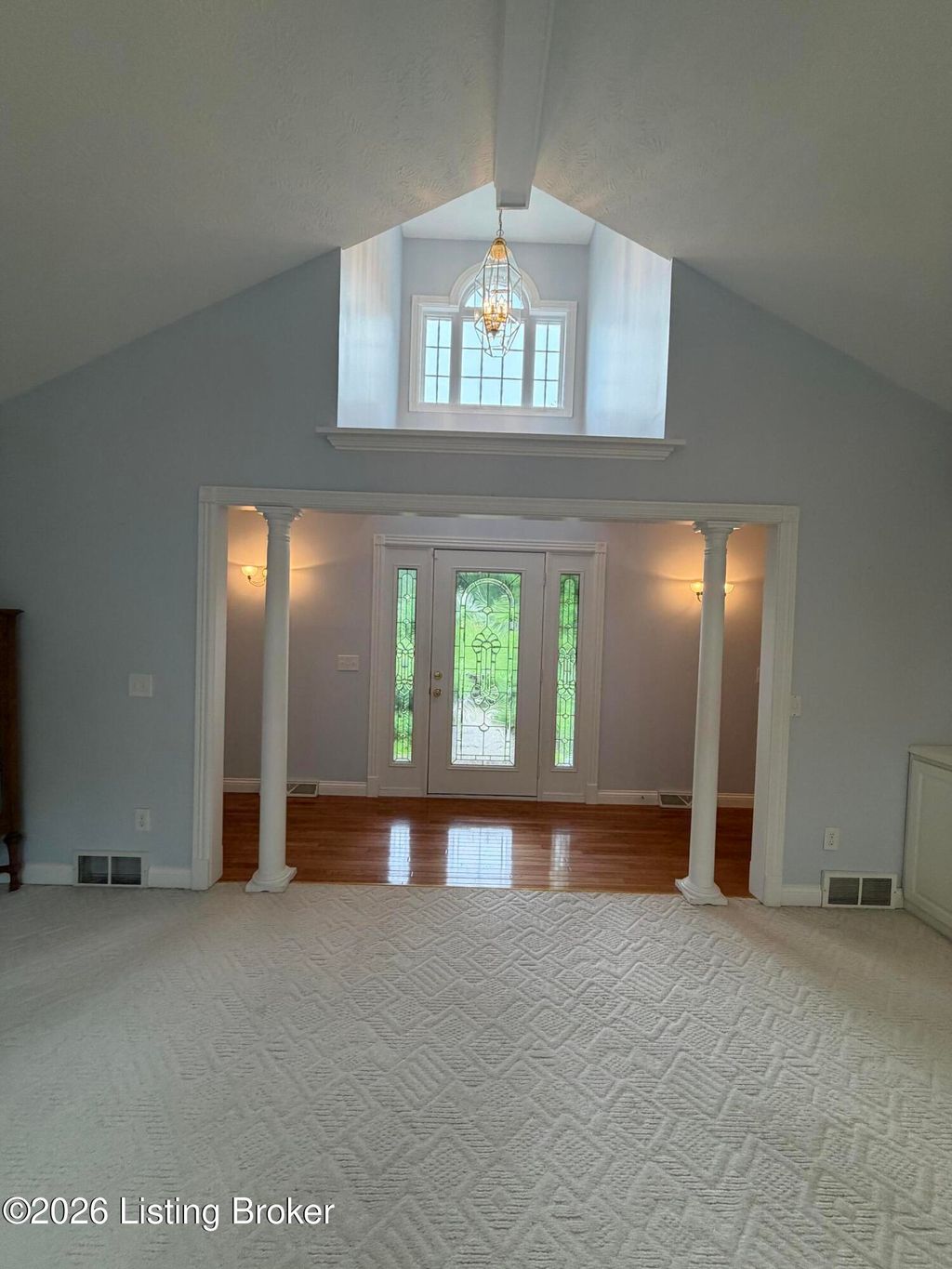 Photo of 206 Meadow Ridge Dr, Bardstown, KY 40004 (MLS # 1718297)