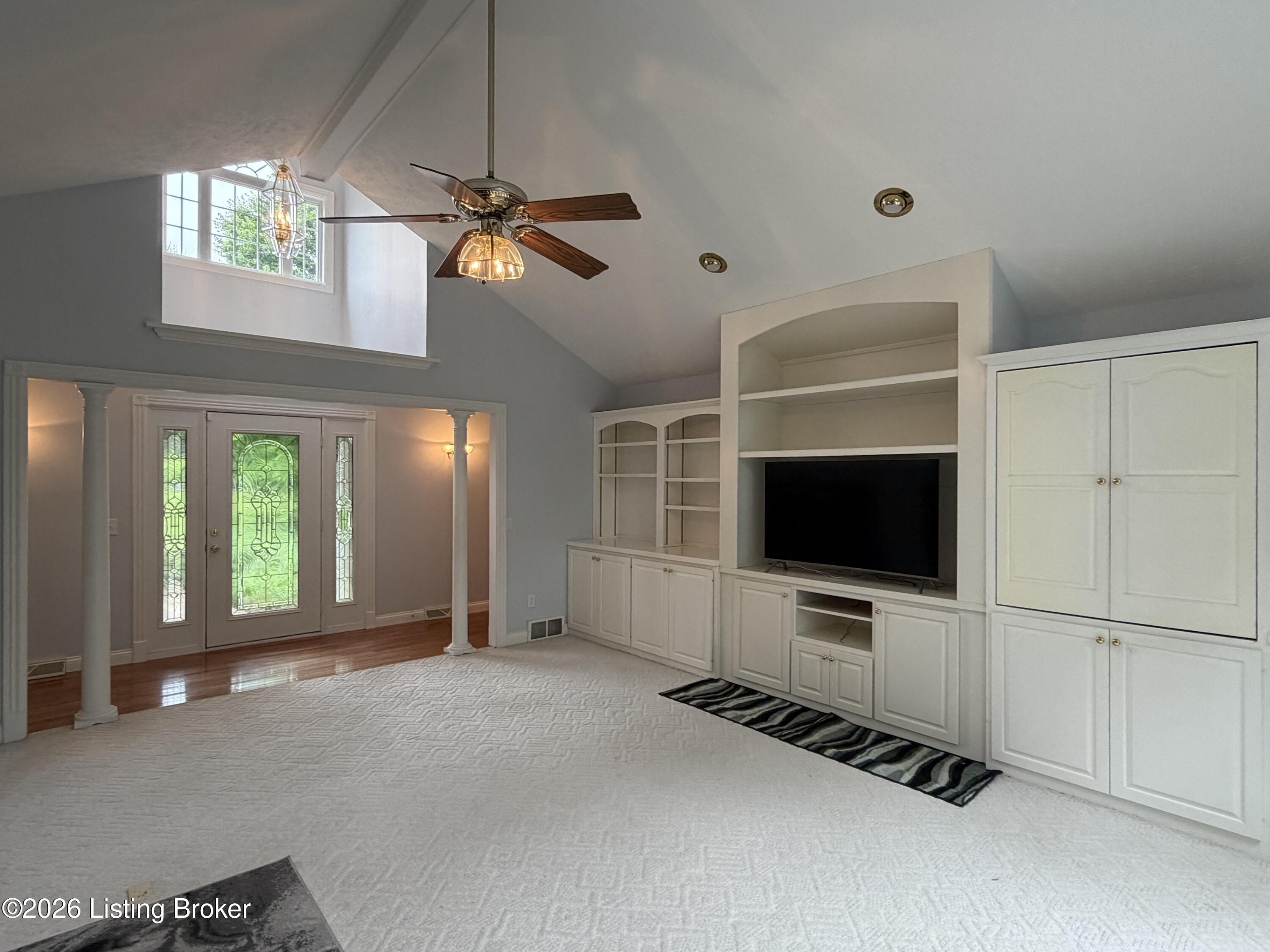 206 Meadow Ridge Dr