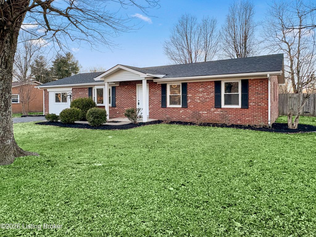 Photo of 202 Jackie St, Elizabethtown, KY 42701 (MLS # 1707317)