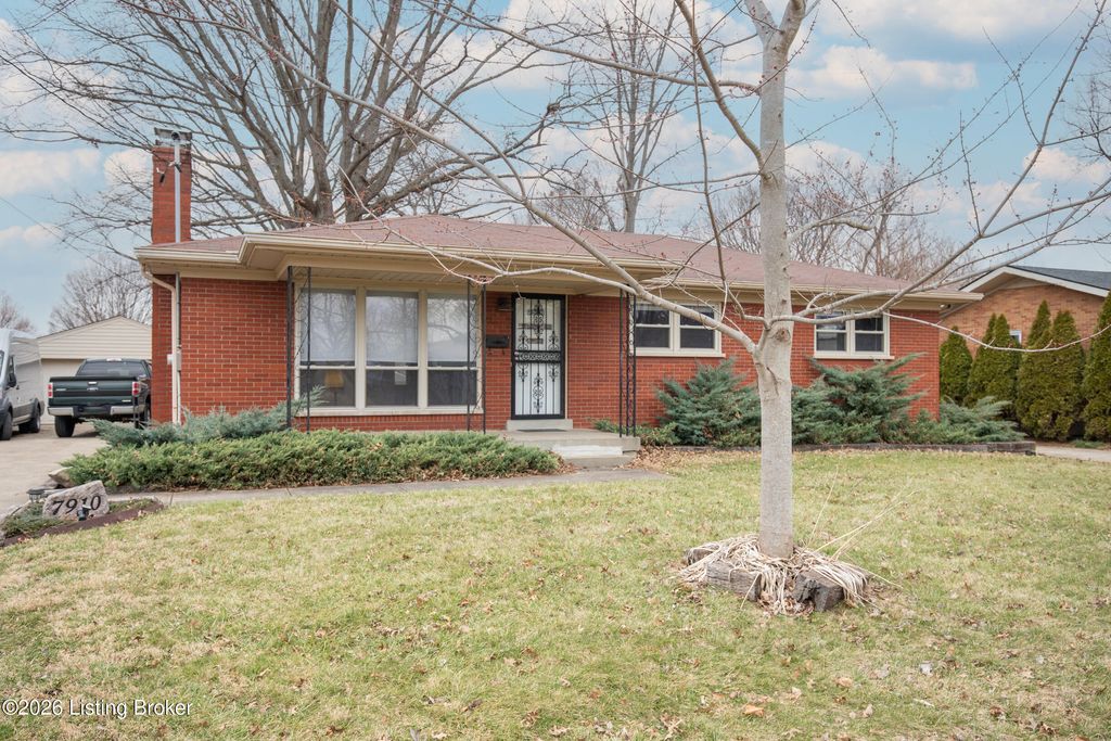 Photo of 7910 Cedar Brook Dr, Louisville, KY 40219 (MLS # 1709908)