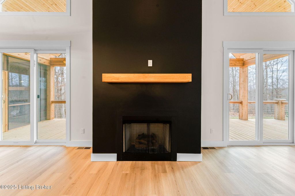 Photo of 254 Falls Ln, Leitchfield, KY 42754 (MLS # 1705286)