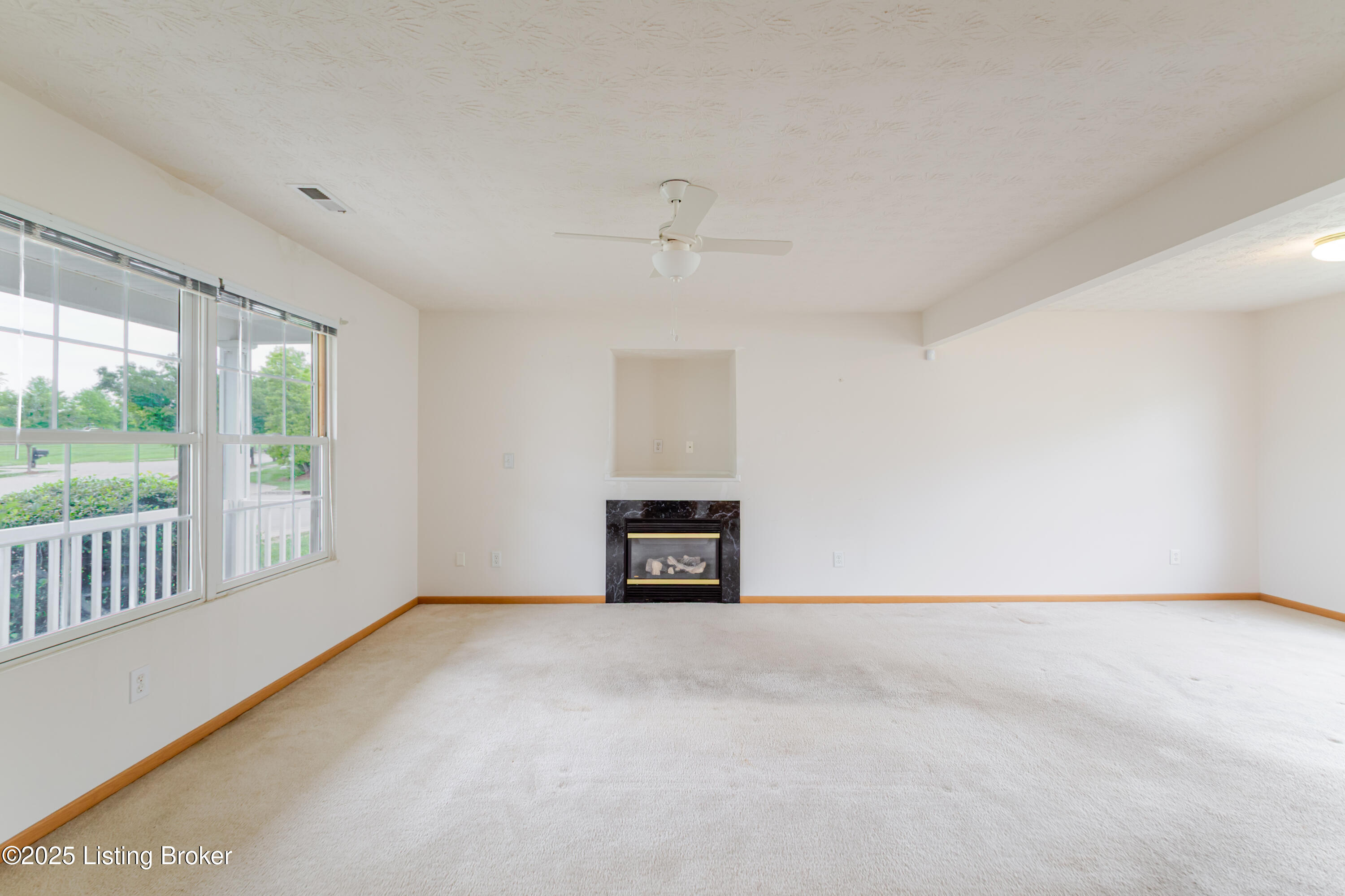 6018 Bay Harbor Dr, Louisville, Kentucky image 7