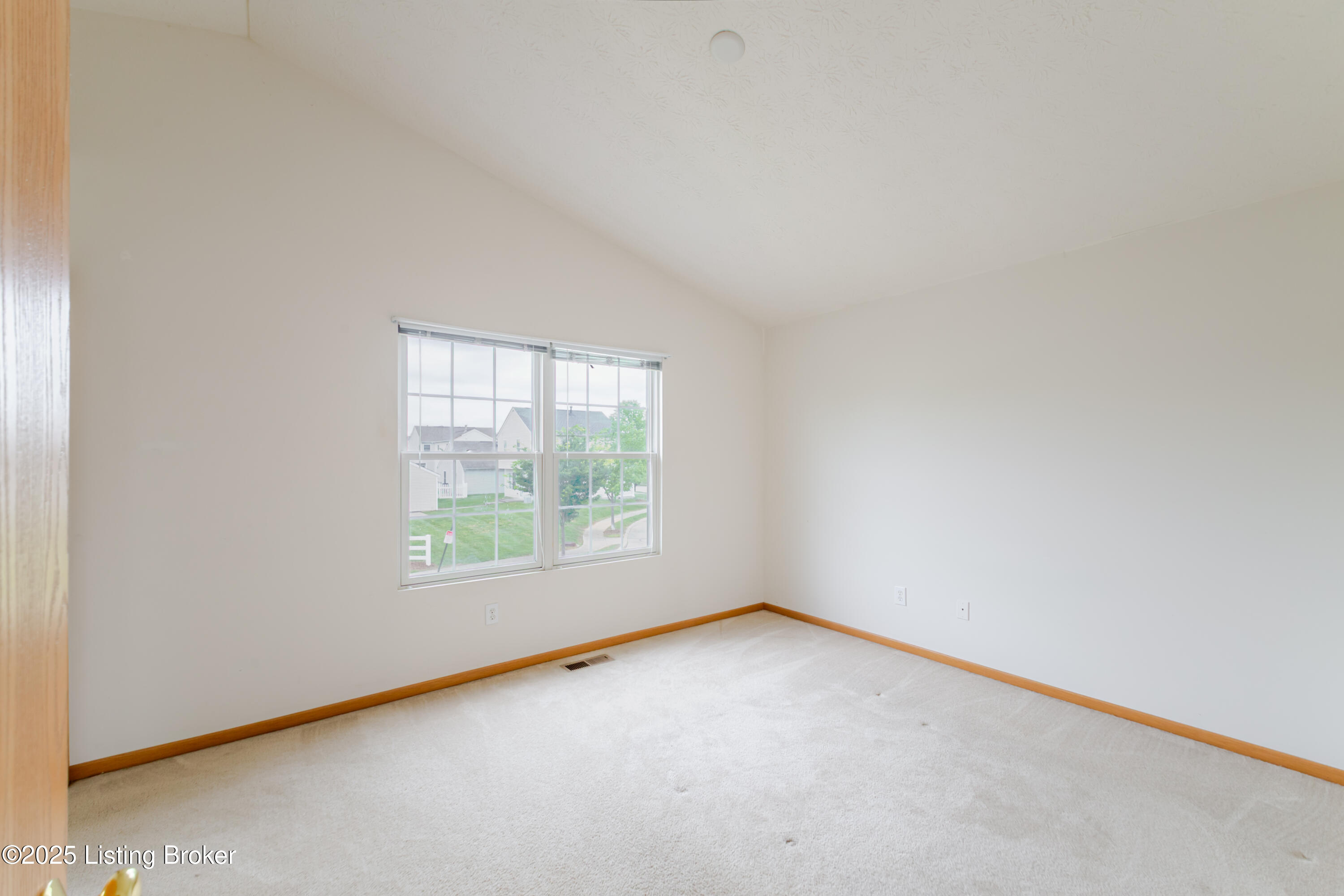 6018 Bay Harbor Dr, Louisville, Kentucky image 21