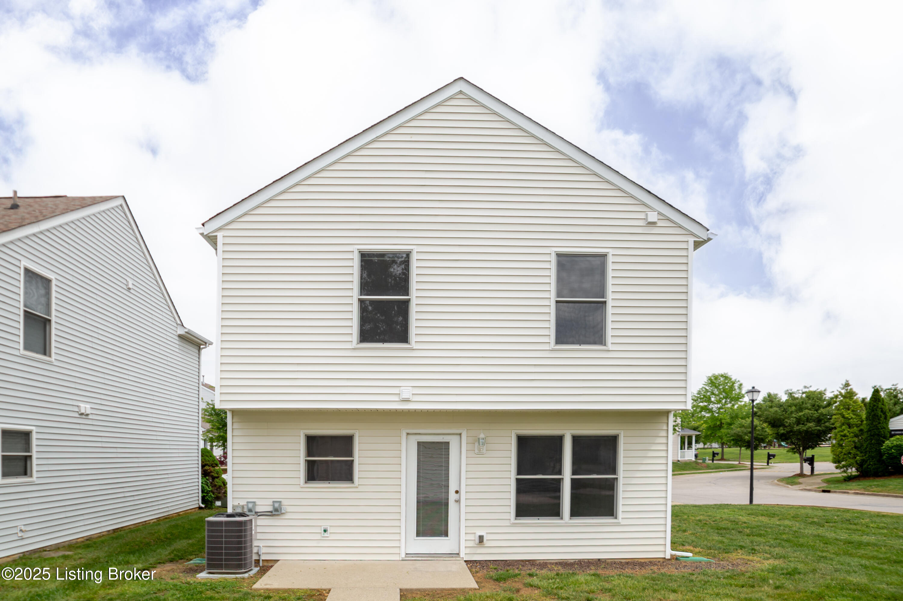 6018 Bay Harbor Dr, Louisville, Kentucky image 29