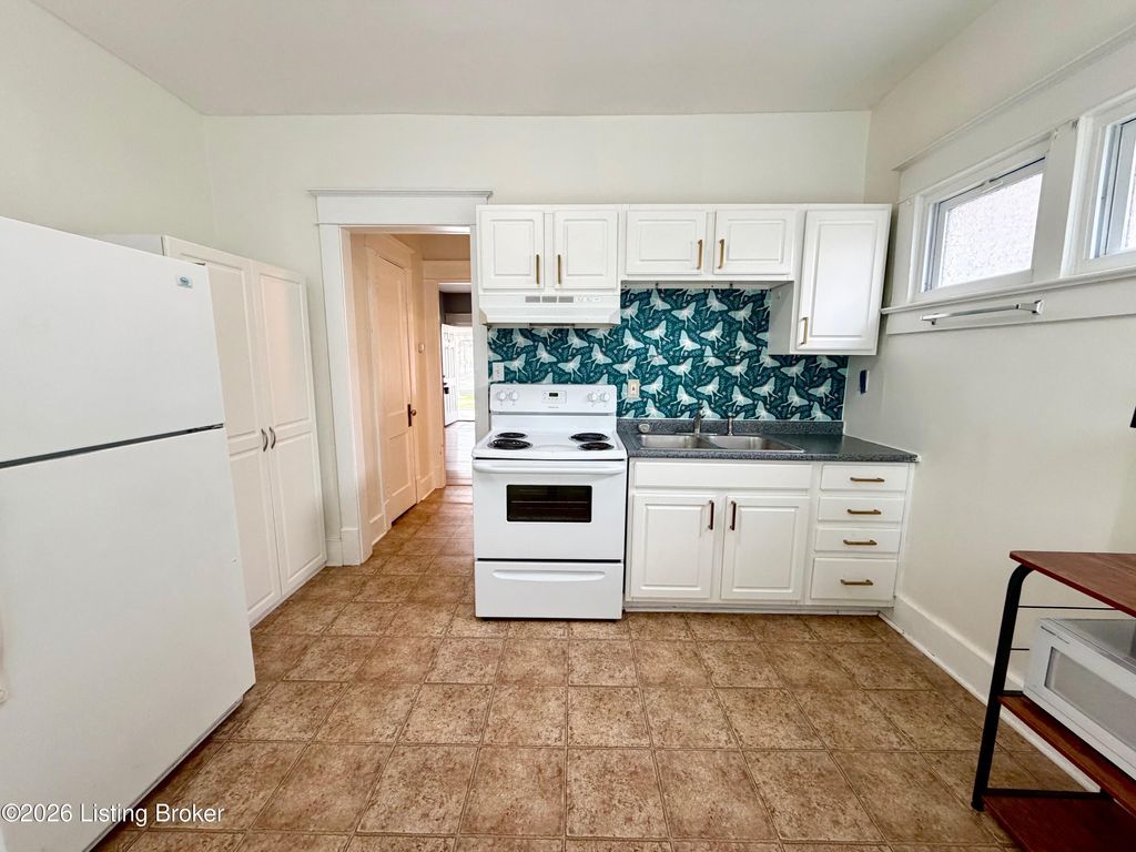 Photo of 1202 E Breckinridge St, Louisville, KY 40204 (MLS # 1713087)