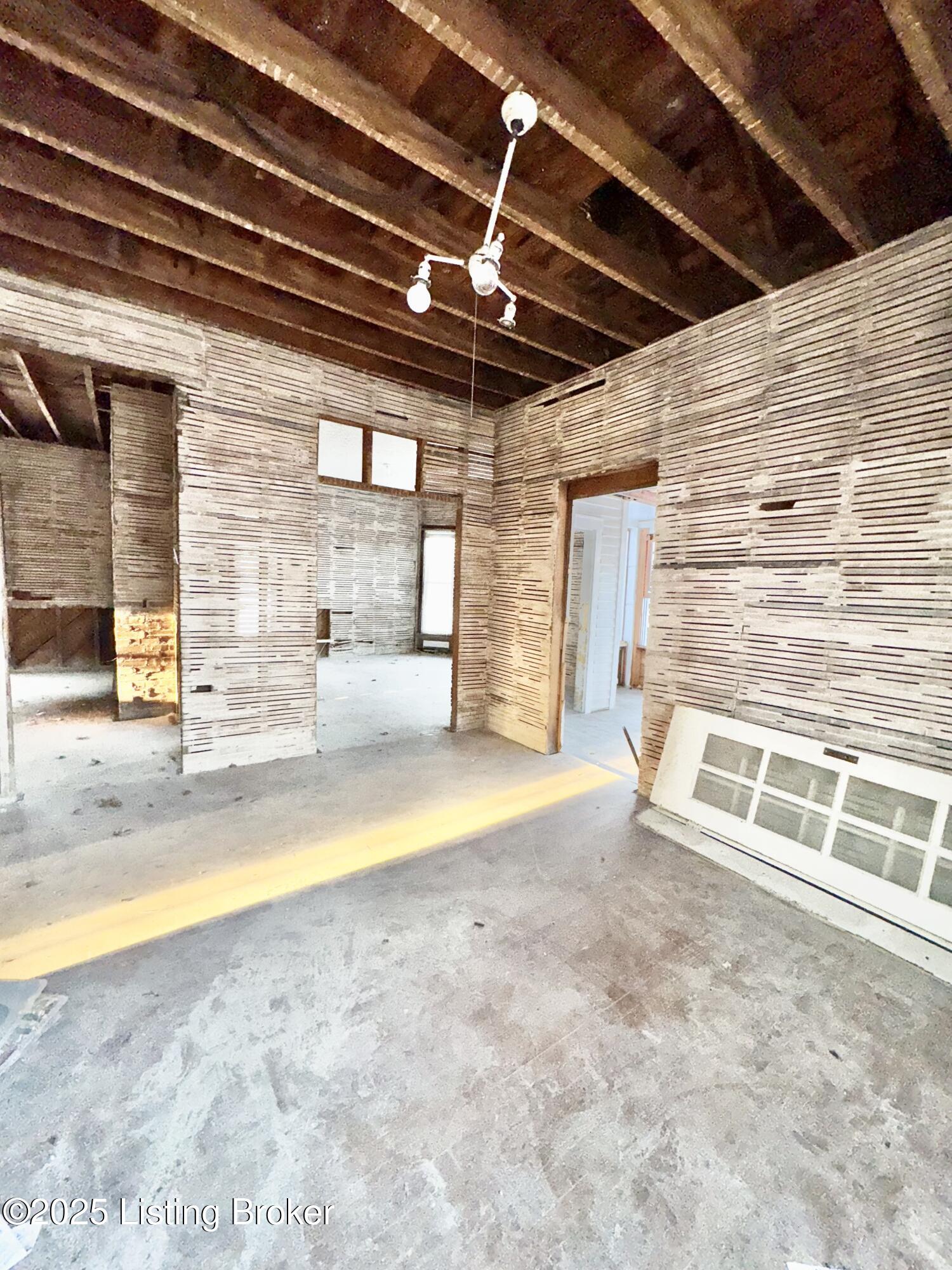 113 E Center St, Munfordville, Kentucky image 28