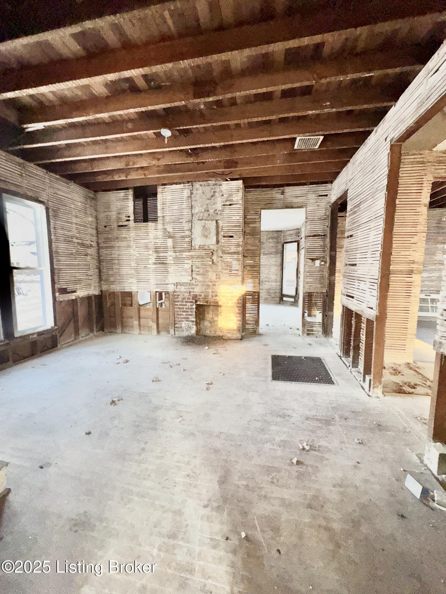 113 E Center St, Munfordville, Kentucky image 17