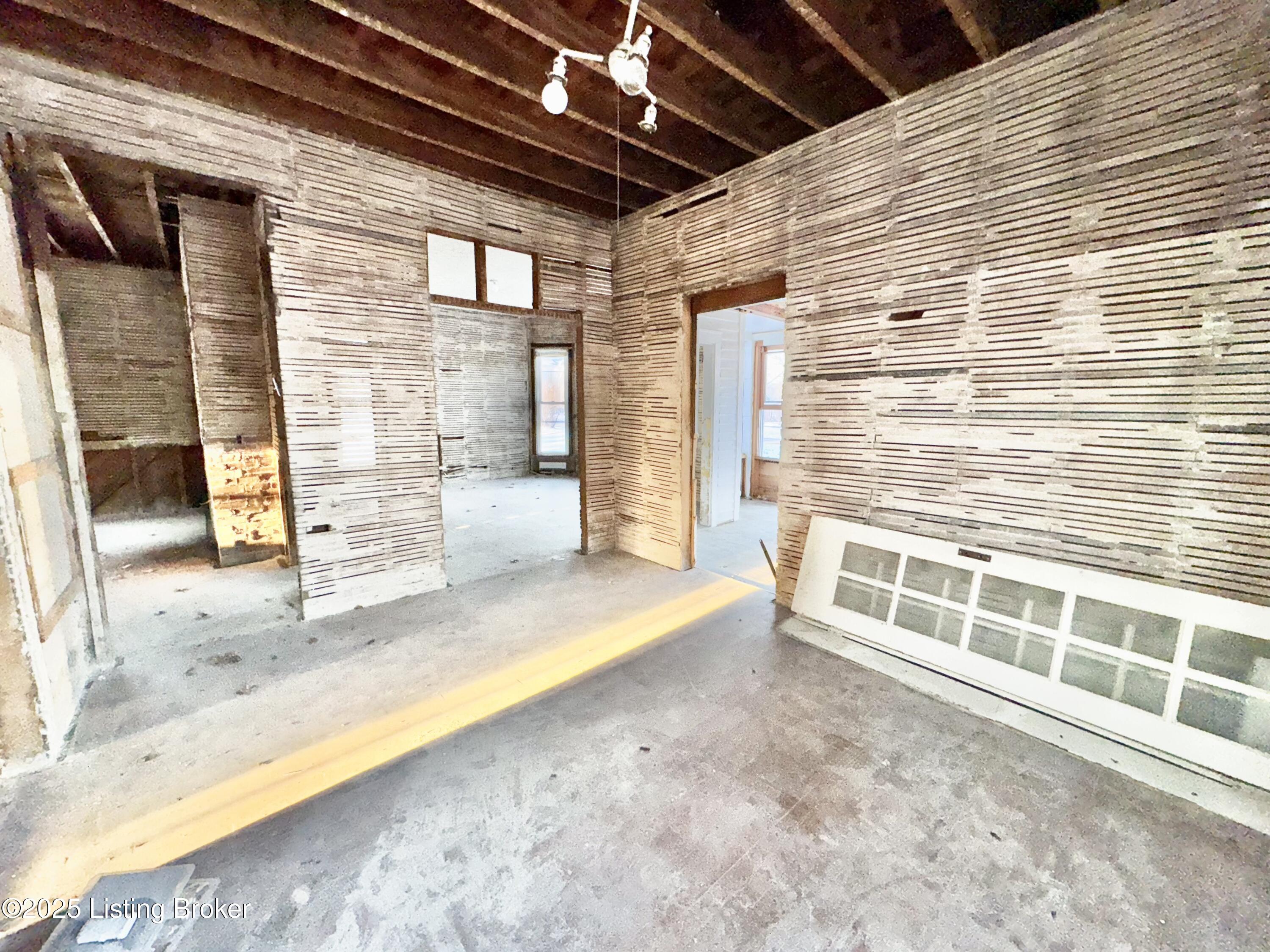 113 E Center St, Munfordville, Kentucky image 29